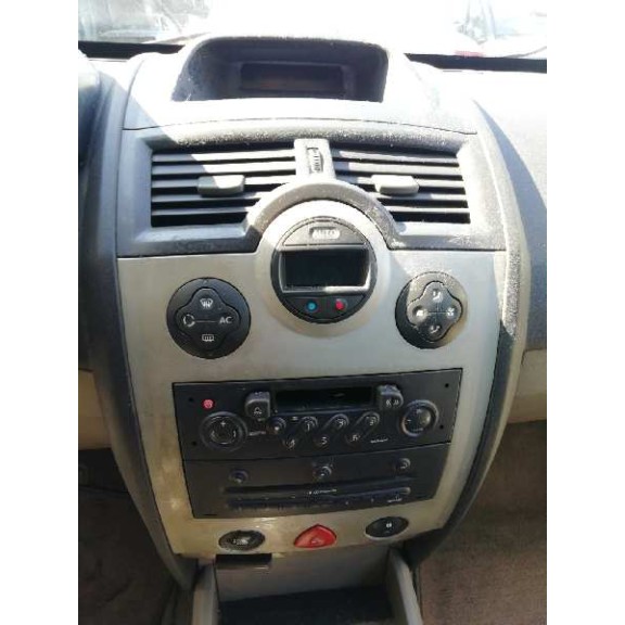 renault megane ii berlina 5p del año 2004