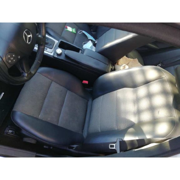 mercedes-benz clase c (w204) berlina del año 2009