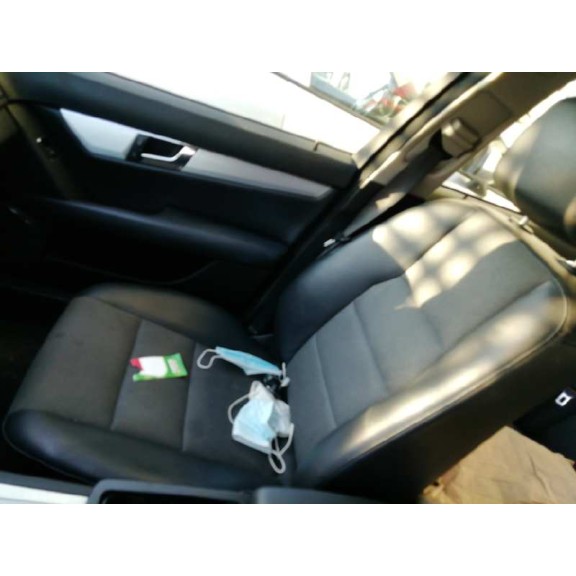 mercedes-benz clase c (w204) berlina del año 2009