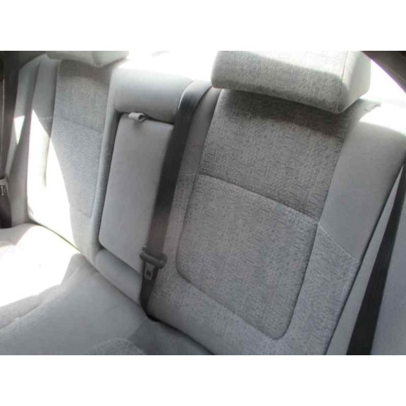 daewoo nubira berlina del año 2000