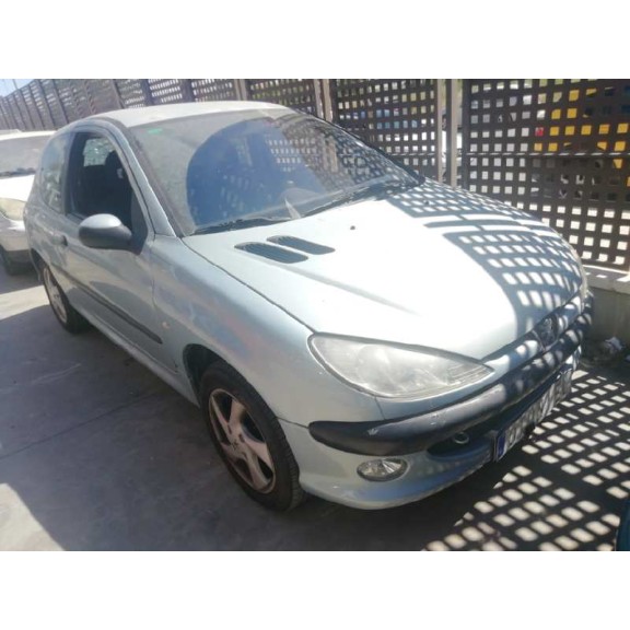peugeot 206 berlina del año 2002