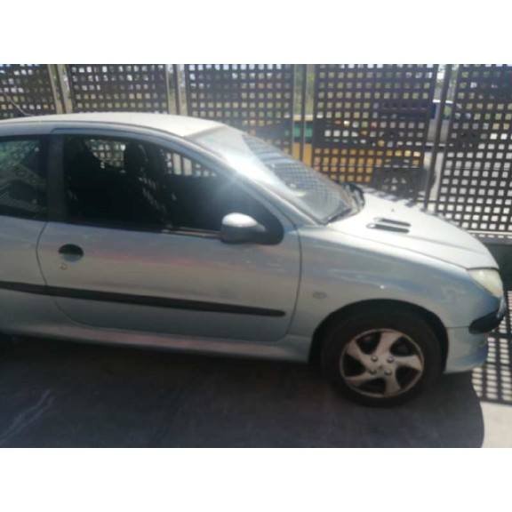 peugeot 206 berlina del año 2002