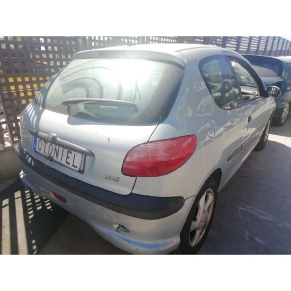 peugeot 206 berlina del año 2002