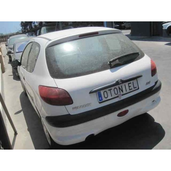peugeot 206 berlina del año 2002