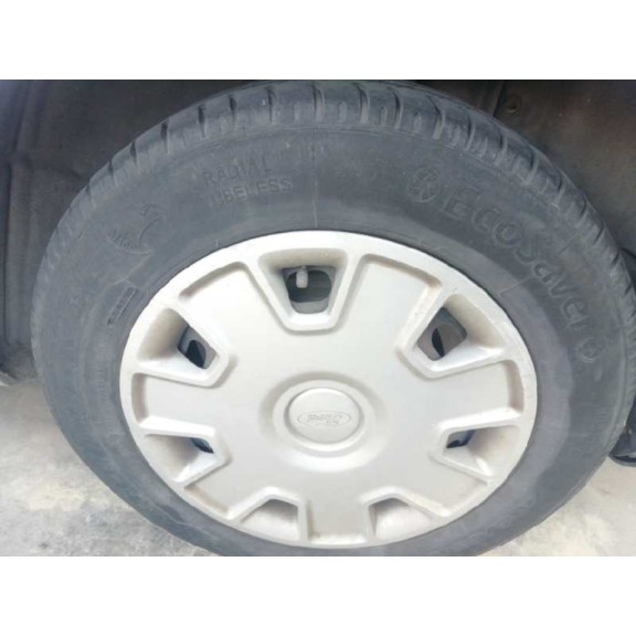 ford focus berlina (cap) del año 2004