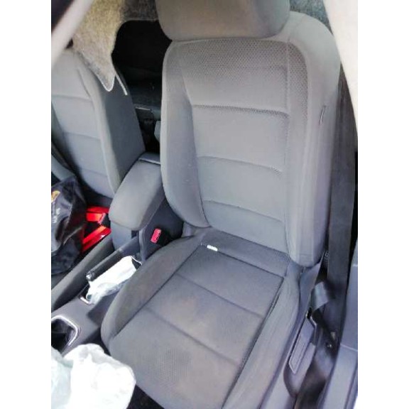 volkswagen golf v berlina (1k1) del año 2007