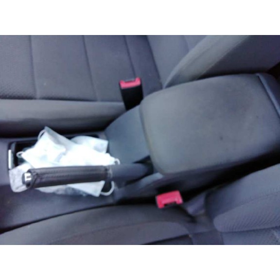 volkswagen golf v berlina (1k1) del año 2007