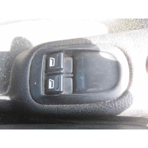 peugeot 206 berlina del año 2002