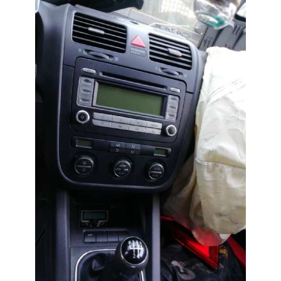 volkswagen golf v berlina (1k1) del año 2007