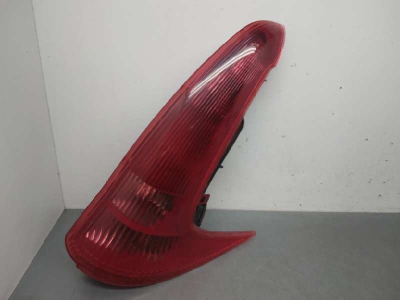 Recambio de piloto trasero derecho para peugeot 206 sw x-line referencia OEM IAM 9641540577  