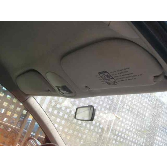 peugeot 206 berlina del año 2002