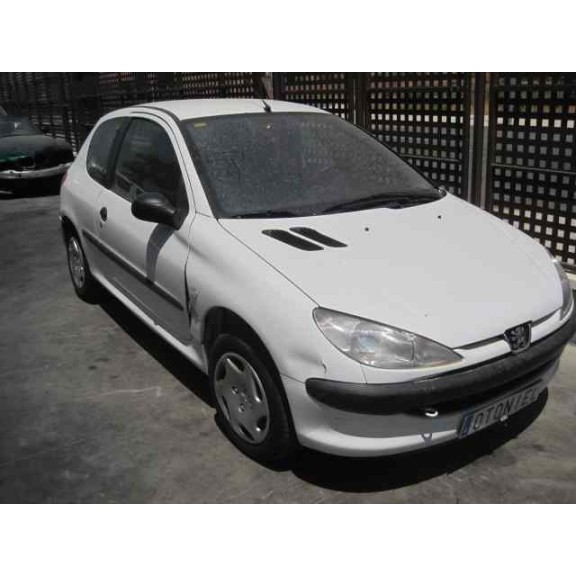 peugeot 206 berlina del año 2002