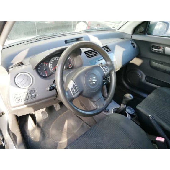 suzuki swift berlina (mz) del año 2005