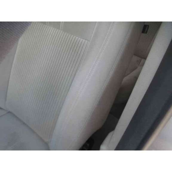 ford c-max del año 2010