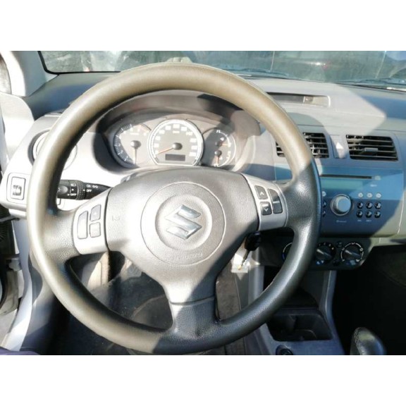 suzuki swift berlina (mz) del año 2005