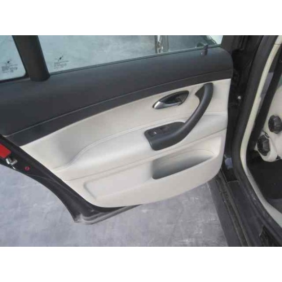 saab 9-3 berlina del año 2006