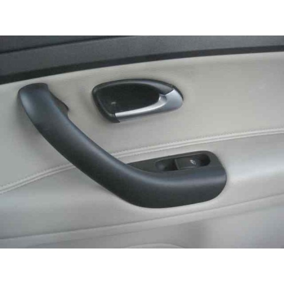 saab 9-3 berlina del año 2006