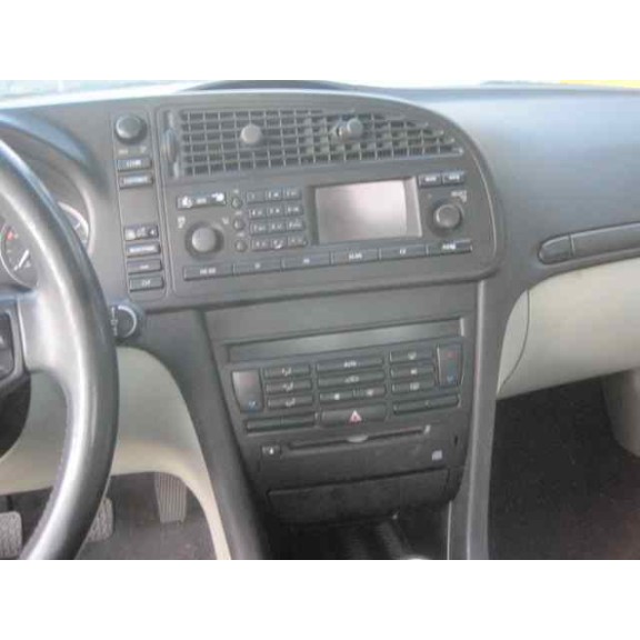 saab 9-3 berlina del año 2006