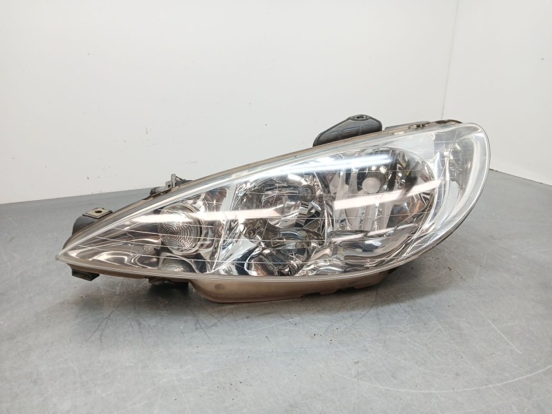 Recambio de faro izquierdo para peugeot 206 hatchback (2a/c) 1.4 i referencia OEM IAM 9628666880  
