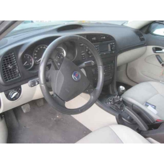 saab 9-3 berlina del año 2006