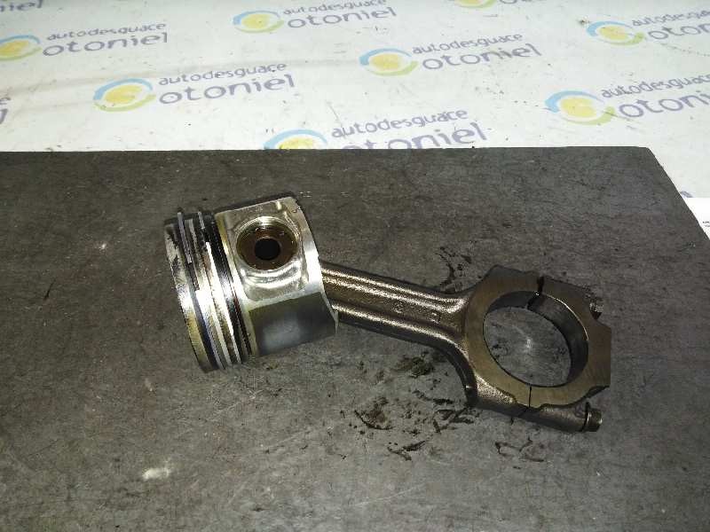 Recambio de piston para opel vectra c caravan elegance referencia OEM IAM Z19DT  