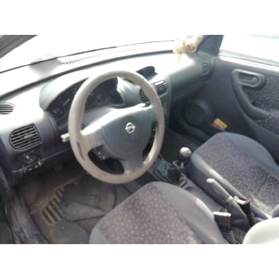 opel corsa c del año 2002