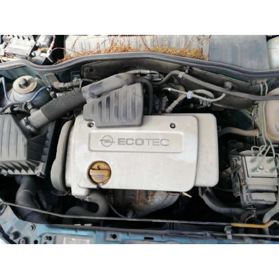 opel corsa c del año 2002