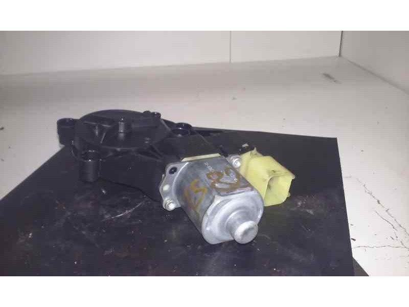 Recambio de motor elevalunas delantero izquierdo para ford fiesta (cb1) ambiente referencia OEM IAM 0130822404  6 PINS