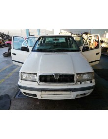 skoda felicia berlina ( 791) del año 1999