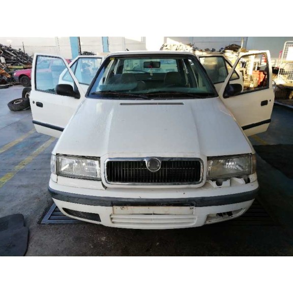 skoda felicia berlina ( 791) del año 1999