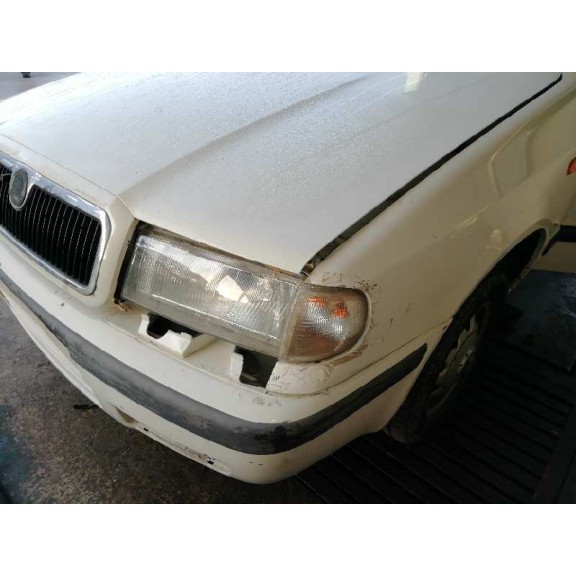 skoda felicia berlina ( 791) del año 1999