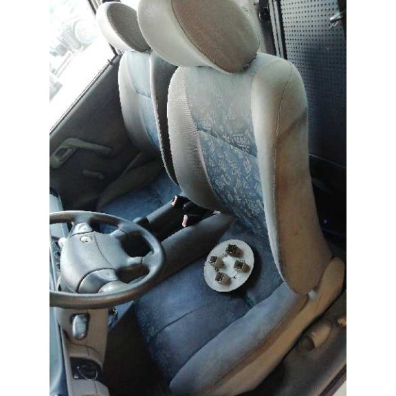 skoda felicia berlina ( 791) del año 1999