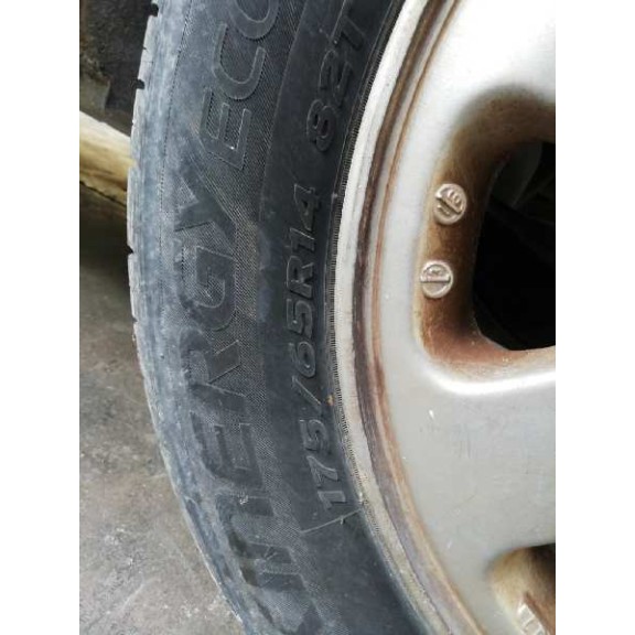 kia rio del año 2002