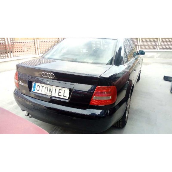 audi a4 berlina (b5) del año 2000