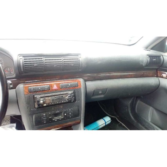 audi a4 berlina (b5) del año 2000