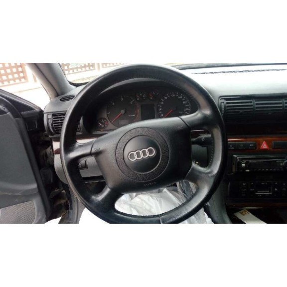 audi a4 berlina (b5) del año 2000