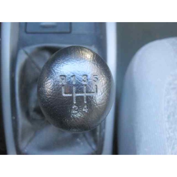 daewoo nubira berlina del año 2000