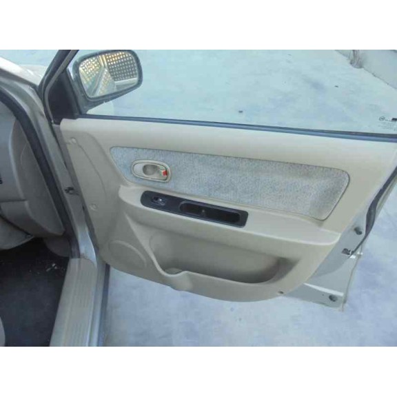 kia carens del año 2000