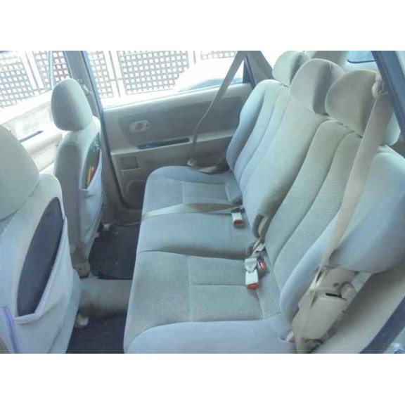 kia carens del año 2000