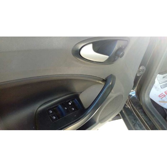 seat ibiza (6j5) del año 2010