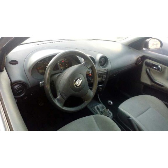 seat ibiza (6l1) del año 2004