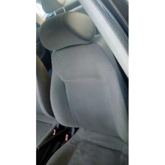 seat ibiza (6l1) del año 2004