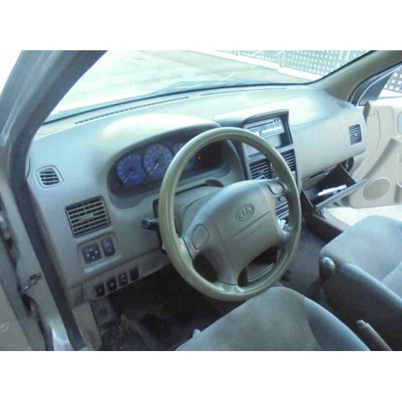 kia carens del año 2000