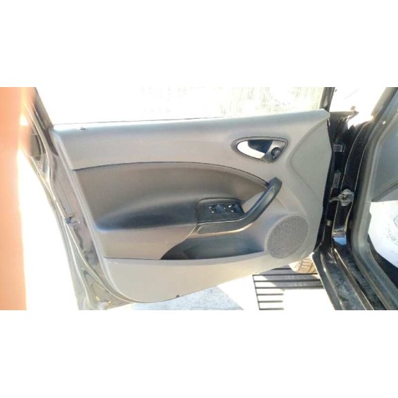 seat ibiza (6j5) del año 2010