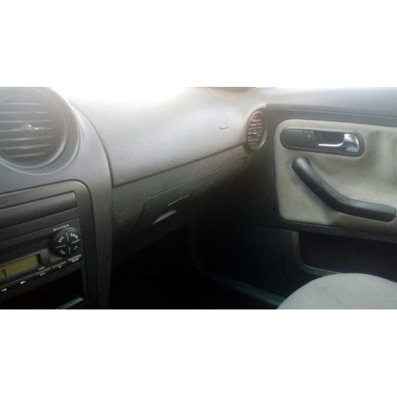 seat ibiza (6l1) del año 2004