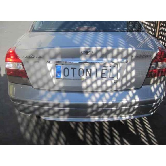 daewoo nubira berlina del año 2000