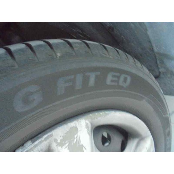 kia carens del año 2000