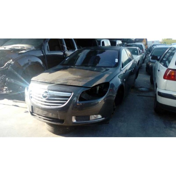 opel insignia berlina del año 2010