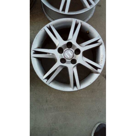 seat ibiza (6j5) del año 2010