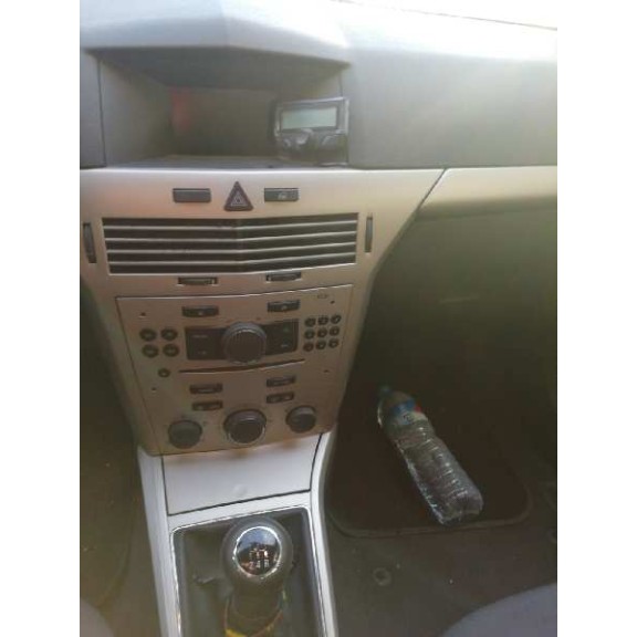 opel astra h berlina del año 2007